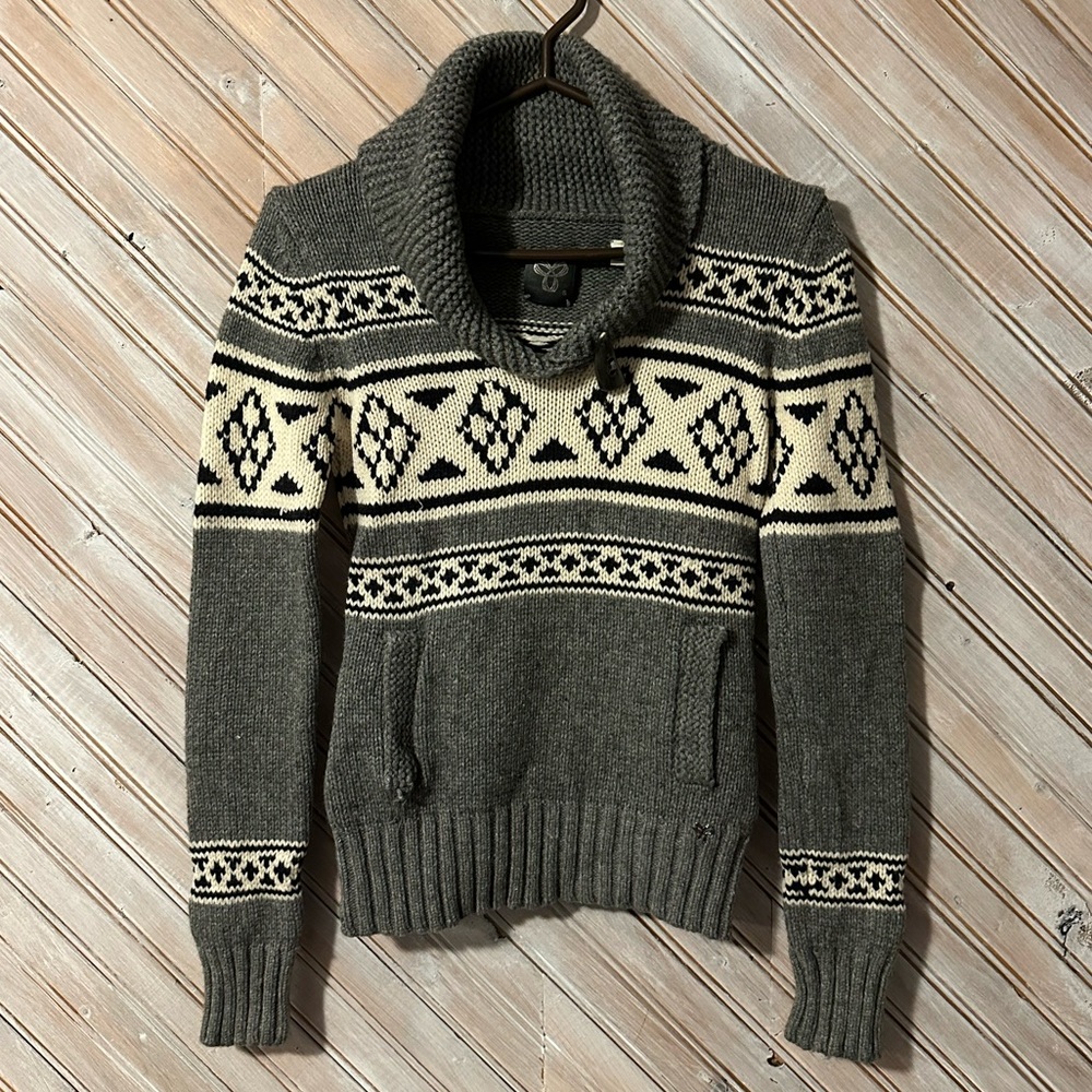 TNA Cable Knit Grey Cream Patterned Cowl V Neck Button Sweater Pullover Basic
